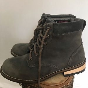 Grey kodiak Chelsea ankle boots